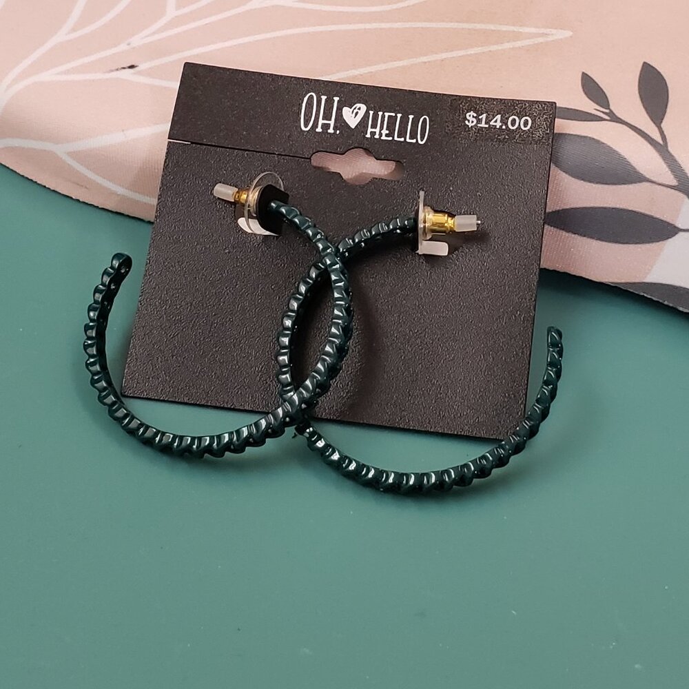 OH Hello, NWT, green metal C open rope lope design post pierced earrings